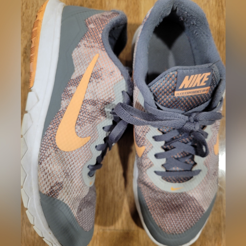 Womens Nike shoes